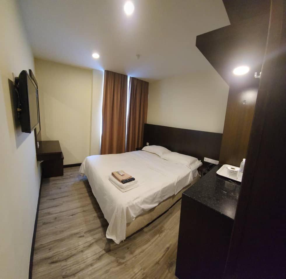 Lucky - 5 Inn Bintulu Esterno foto